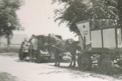 De-nieuwe-Brood-ventwagen